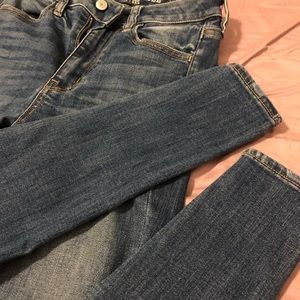 American eagle distressed jeans, sz 2R!
